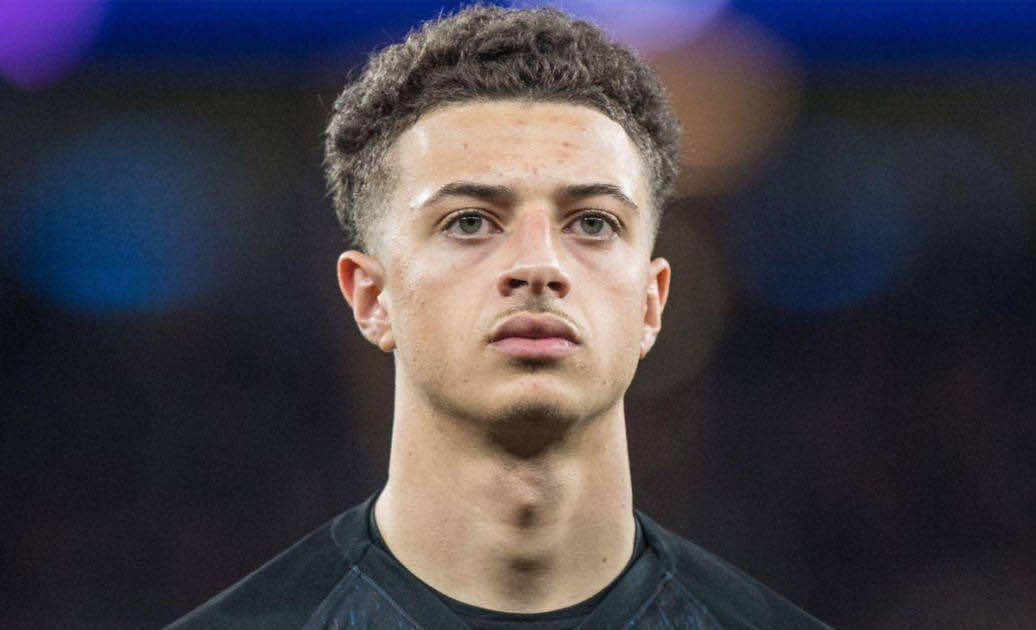 بعد غيابه عن المشاركة .. جيجز ينصح لاعب تشيلسي بالتعلم من تياجو سيلفا