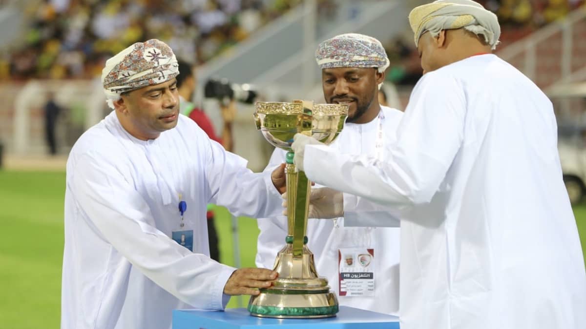 ما هو تاريخ بطولة كأس عمان لكرة القدم ومتى تأسست؟