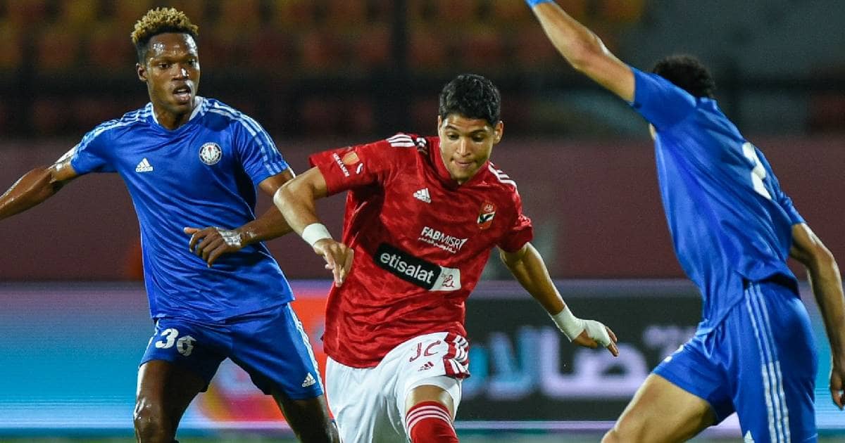 الاهلي يفاوض مدافع سموحة لضمه في يناير.. وفرج عامر يطلب ضم 3 لاعبين