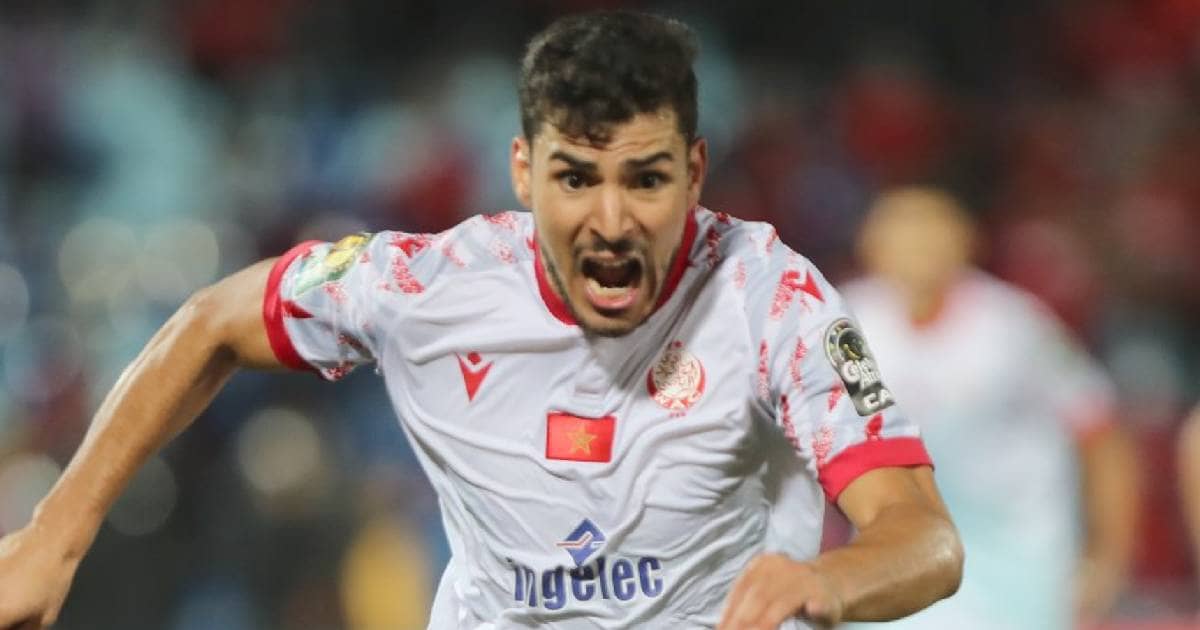 فرحة لاعب الوداد المغربي زكرياء درواي بهدفه في سيمبا