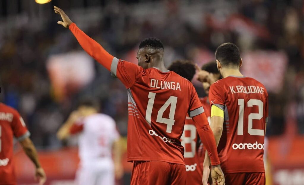 مايكل أولونغا مهاجم منتخب كينيا ونادي الدحيل القطري